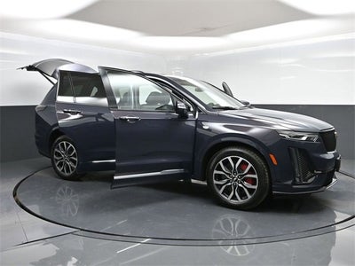 2025 Cadillac XT6 Sport