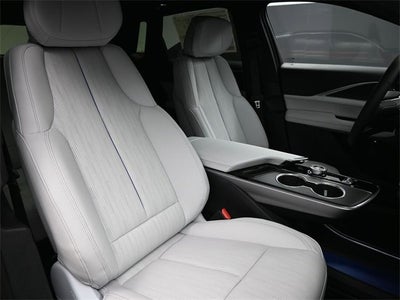 2025 Cadillac LYRIQ Luxury 1