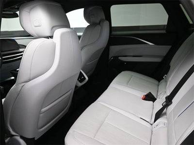 2025 Cadillac LYRIQ Luxury 1