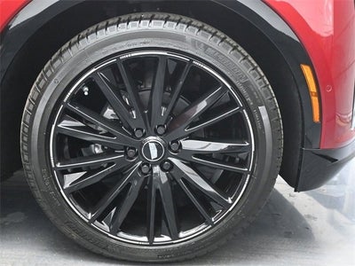 2025 Cadillac LYRIQ Luxury 1