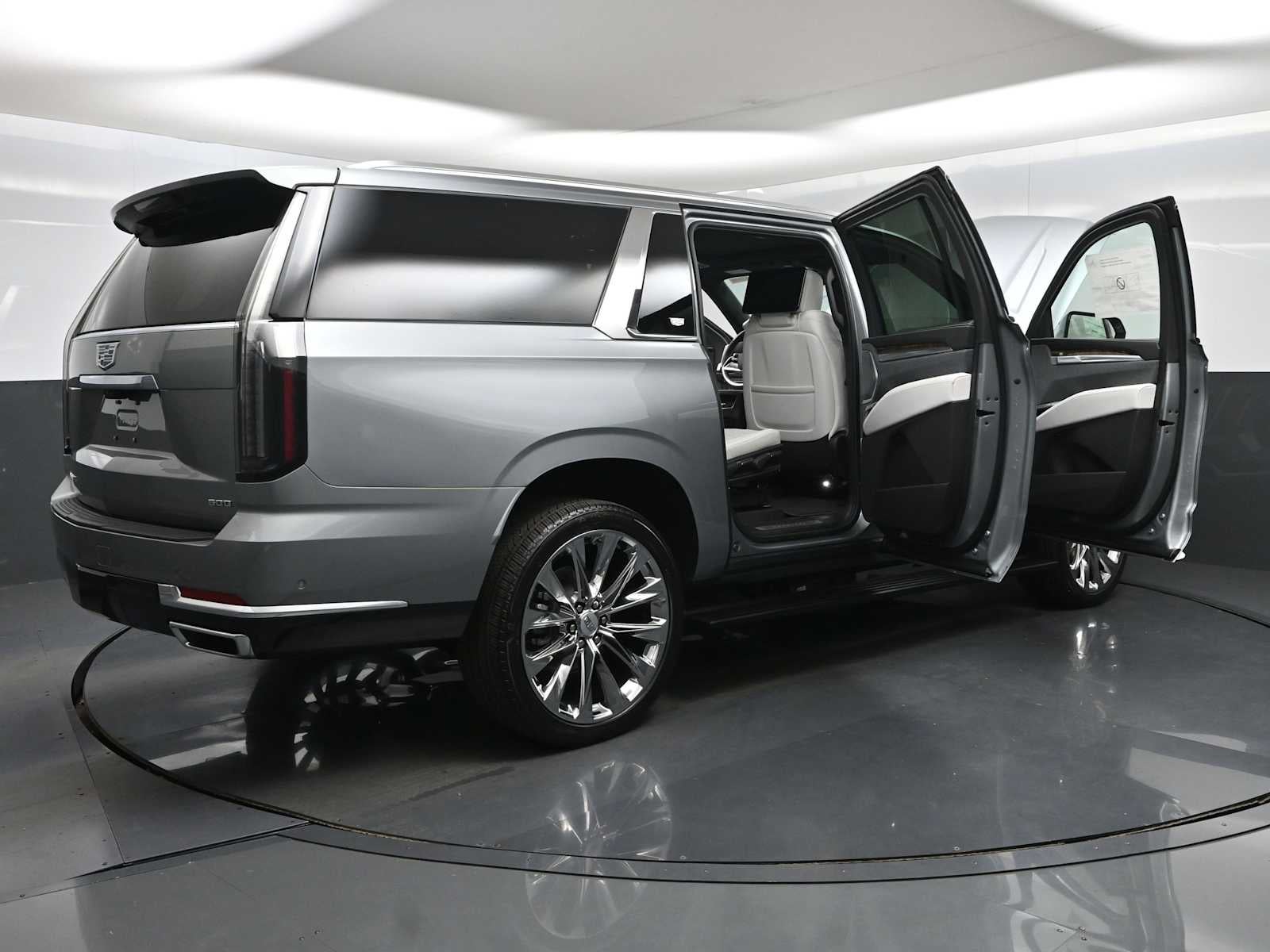 2026 Cadillac Escalade ESV Platinum Luxury