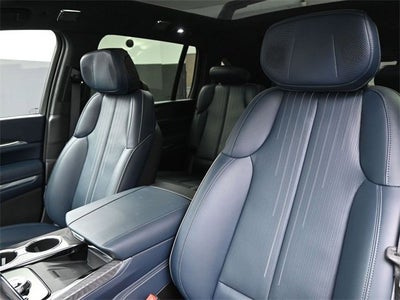 2025 Cadillac ESCALADE IQ Luxury 2