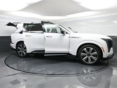 2025 Cadillac ESCALADE IQ Luxury 2