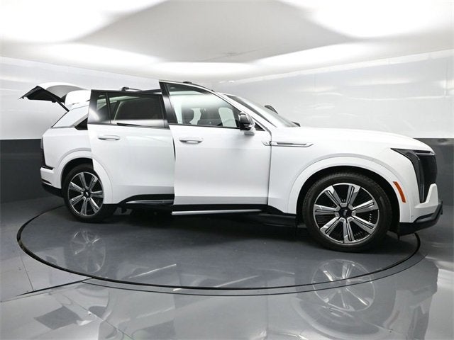 2025 Cadillac ESCALADE IQ Luxury 2