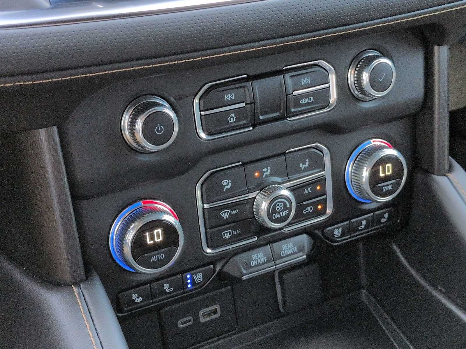 2024 GMC Yukon AT4