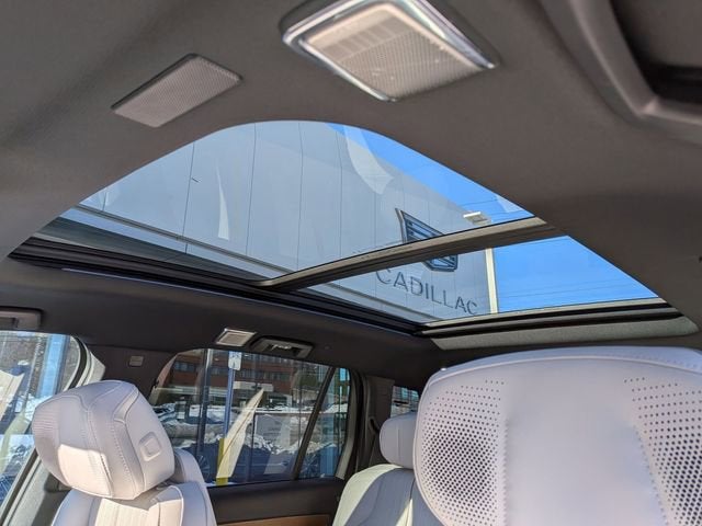 2026 Cadillac VISTIQ Luxury