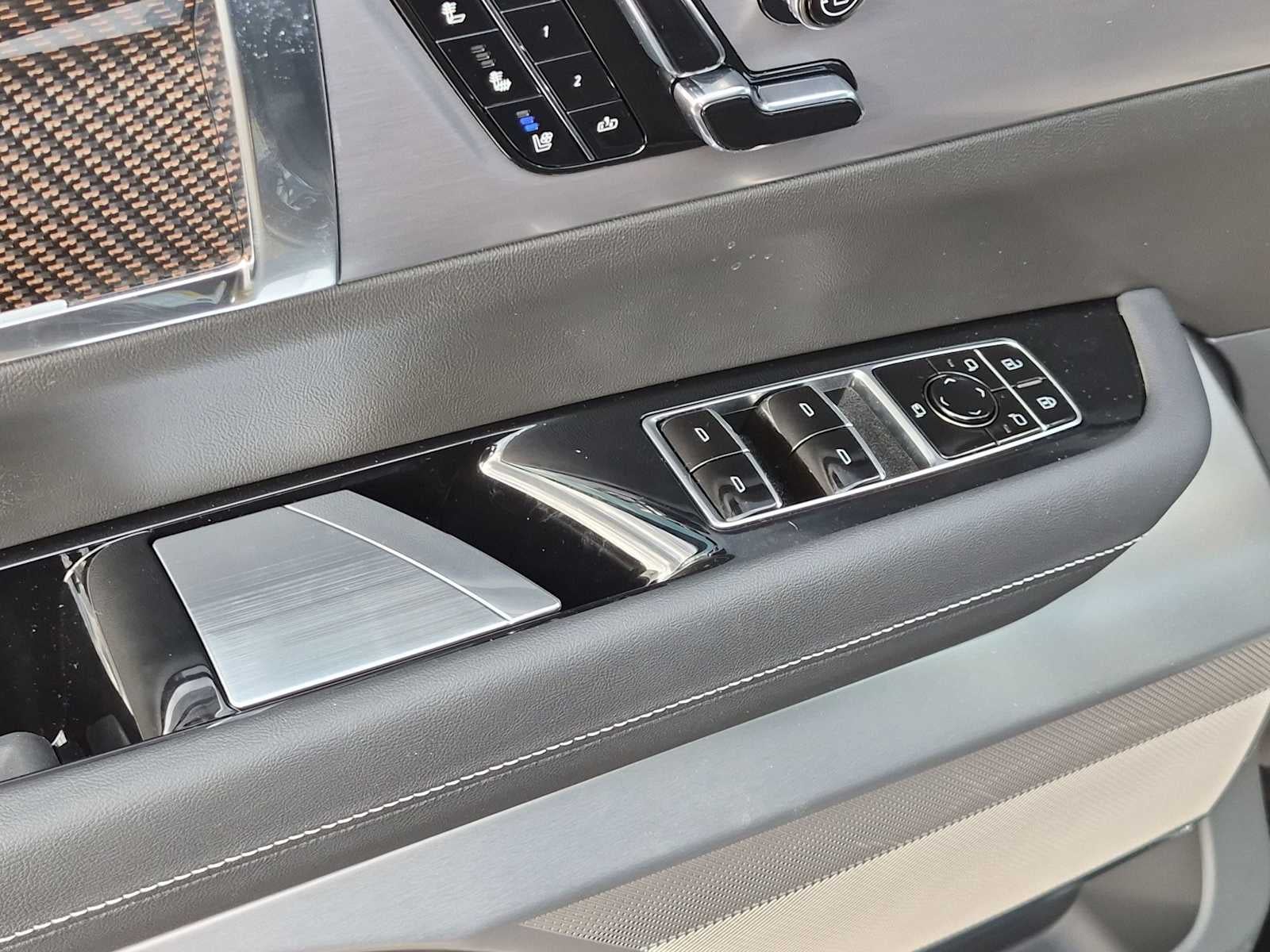 2027 Cadillac VISTIQ Luxury - Photo 15