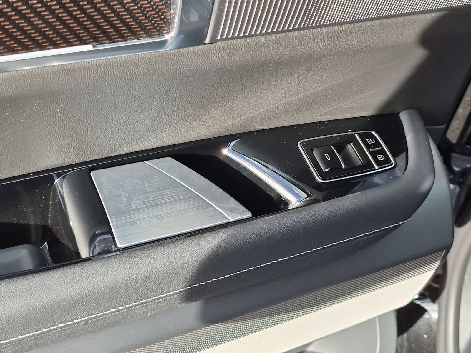 2027 Cadillac VISTIQ Luxury - Photo 36