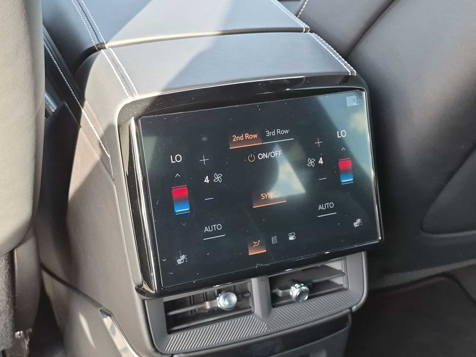 2027 Cadillac VISTIQ Luxury - Photo 38