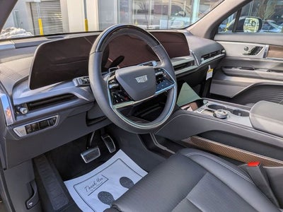 2026 Cadillac VISTIQ Luxury