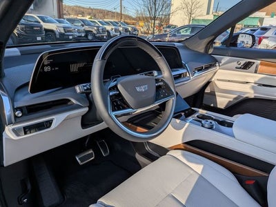 2026 Cadillac VISTIQ Luxury