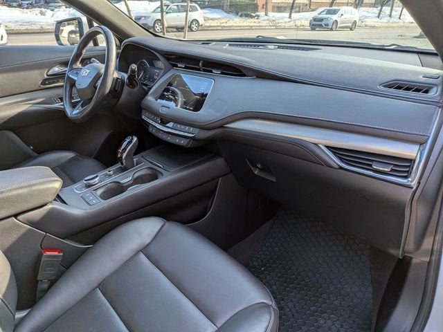 2023 Cadillac XT4 Premium Luxury