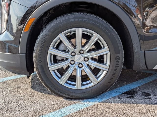 2023 Cadillac XT4 Premium Luxury