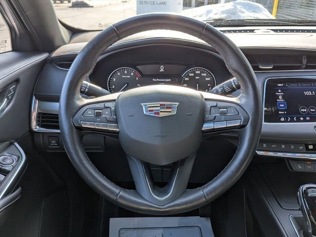 2023 Cadillac XT4 Premium Luxury