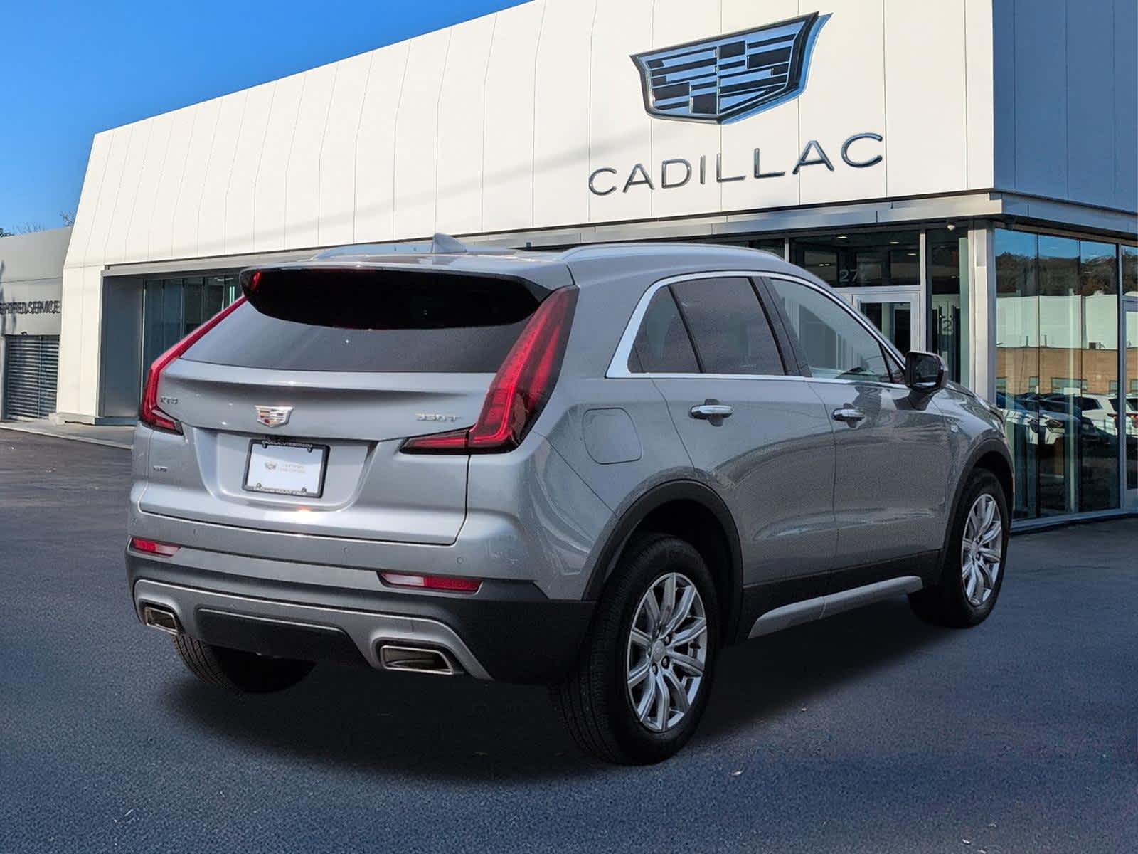 2023 Cadillac XT4 Premium Luxury
