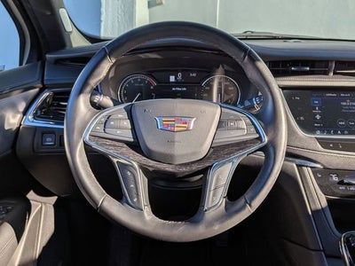 2022 Cadillac XT5 Premium Luxury
