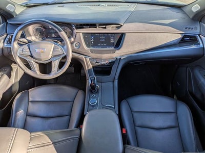 2022 Cadillac XT5 Premium Luxury
