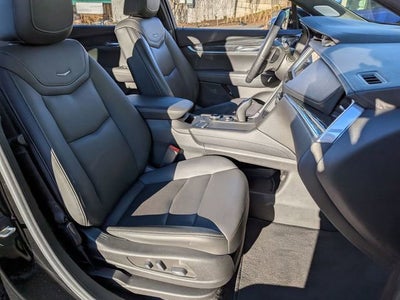 2022 Cadillac XT5 Premium Luxury