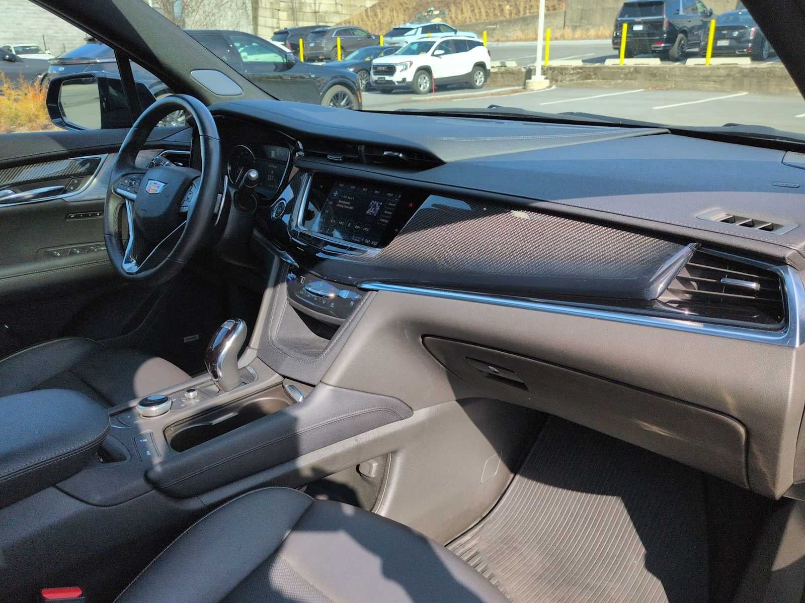 2024 Cadillac XT6 Sport