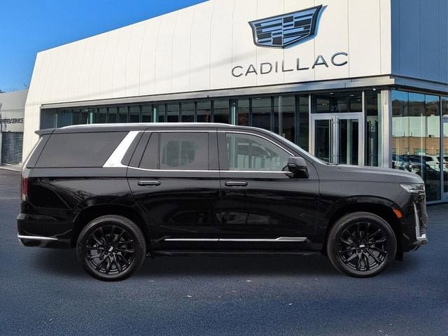 2022 Cadillac Escalade Luxury