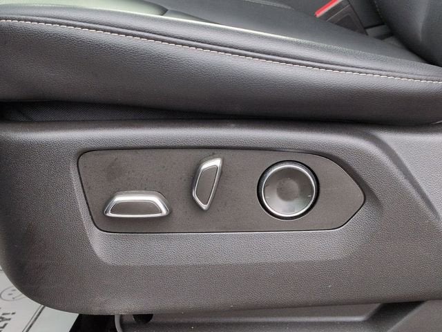 2022 Cadillac Escalade Luxury