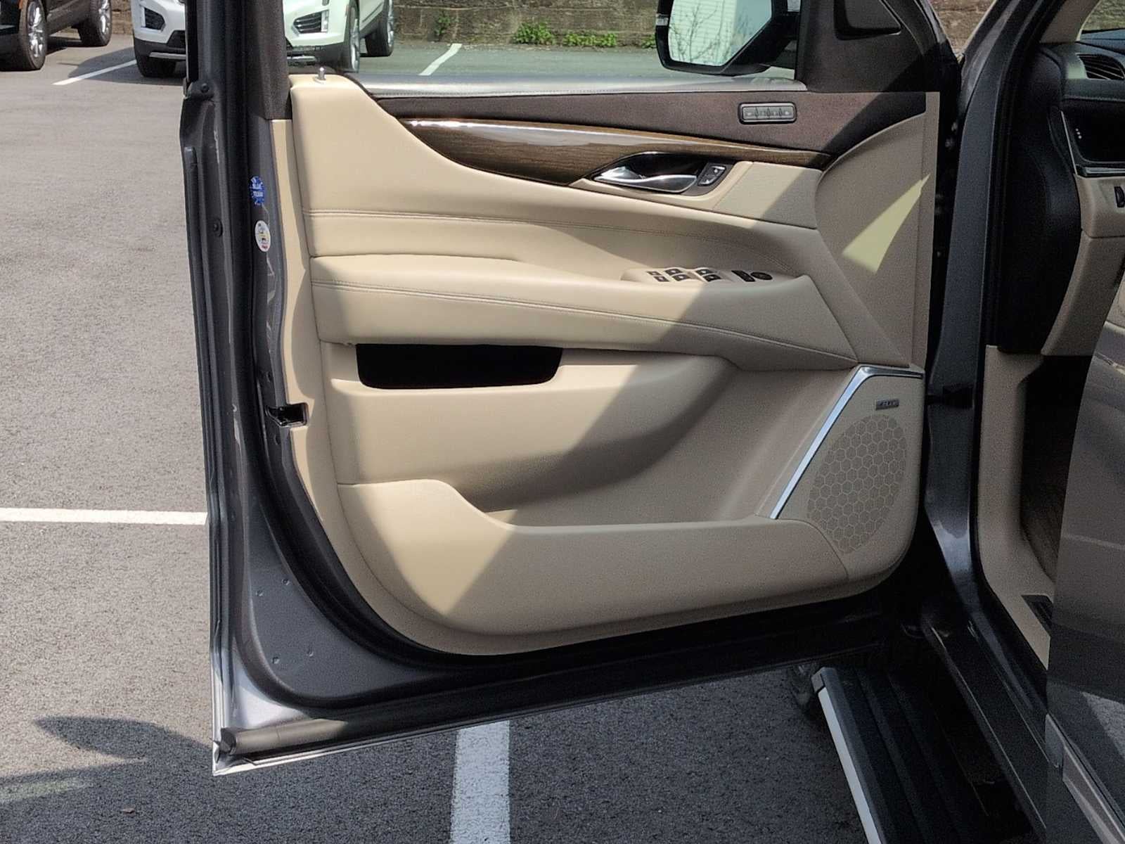 2020 Cadillac Escalade ESV Premium Luxury