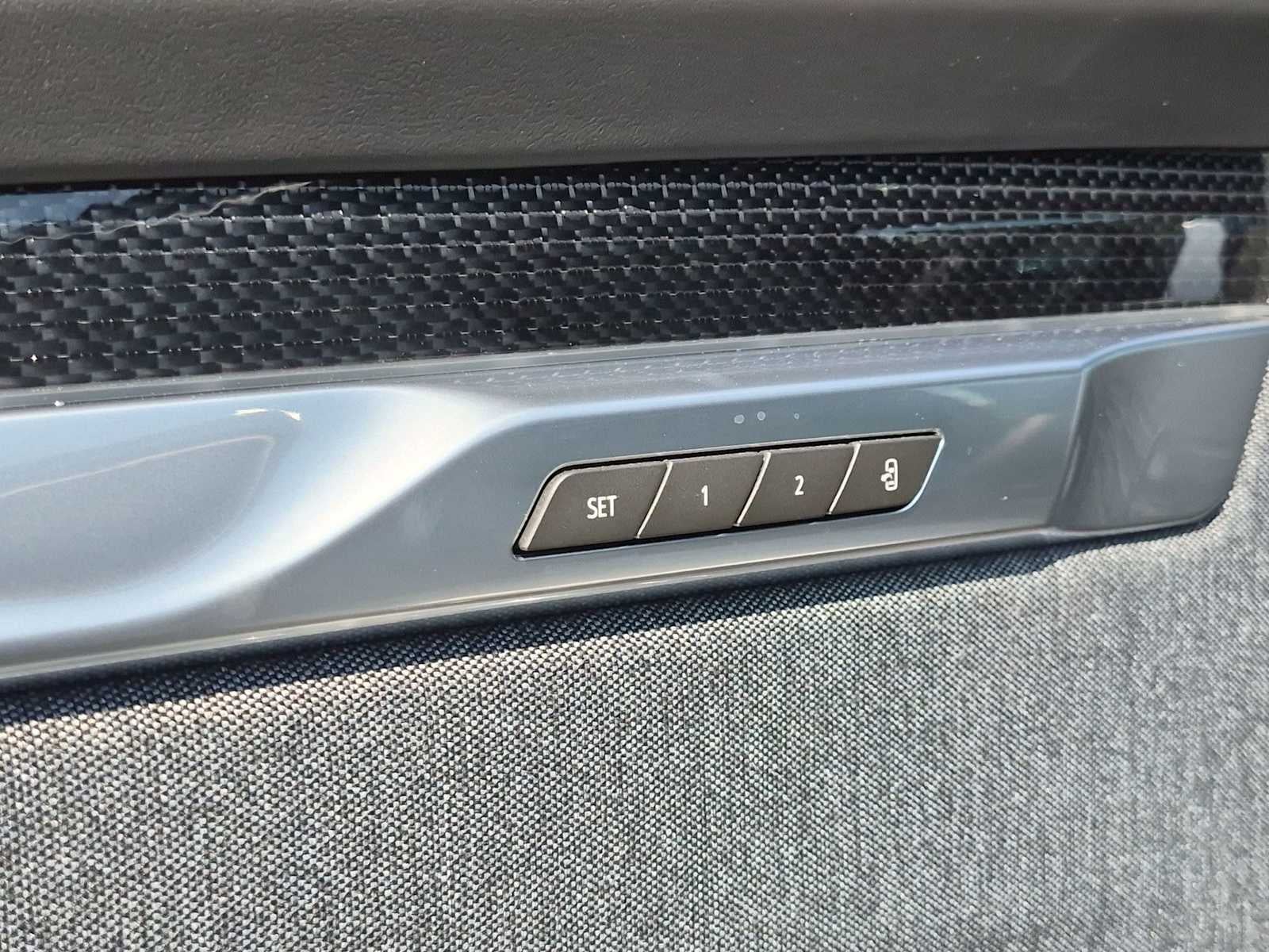 2026 Cadillac Escalade ESV V-Series - Photo 19