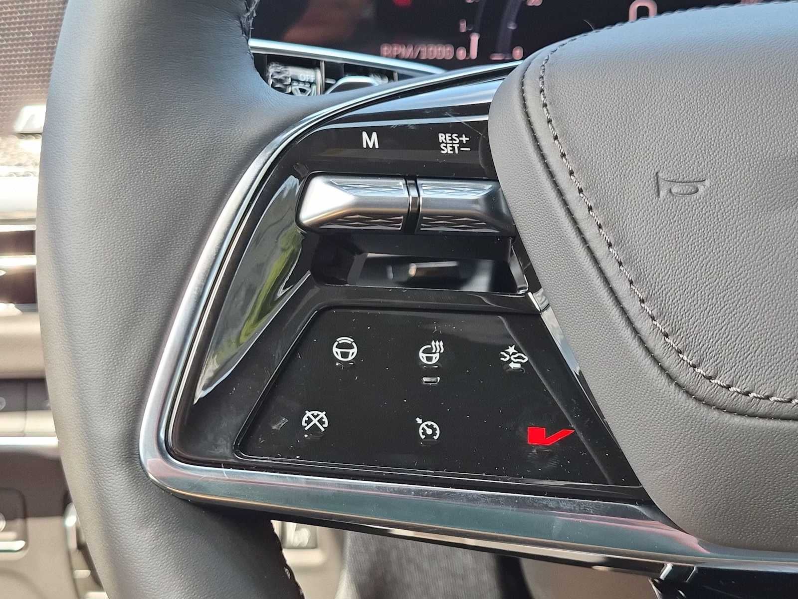 2026 Cadillac Escalade ESV V-Series - Photo 28