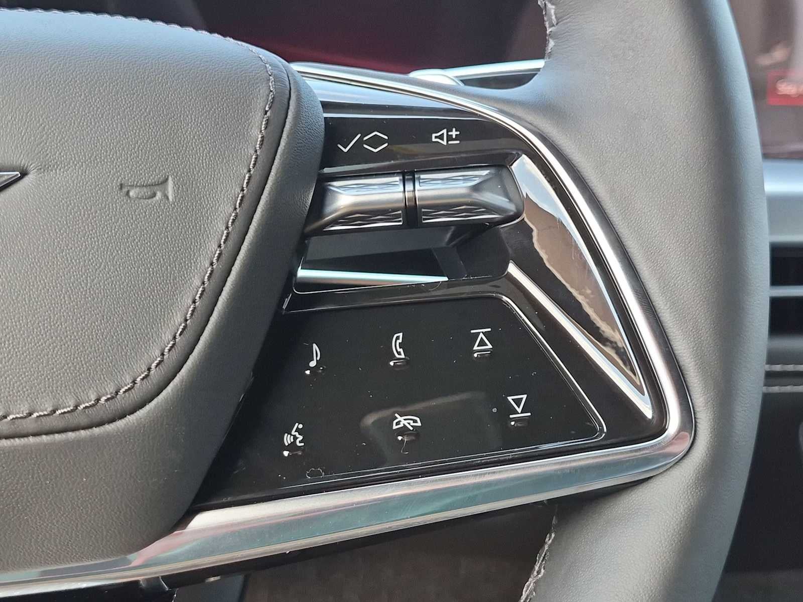 2026 Cadillac Escalade ESV V-Series - Photo 29