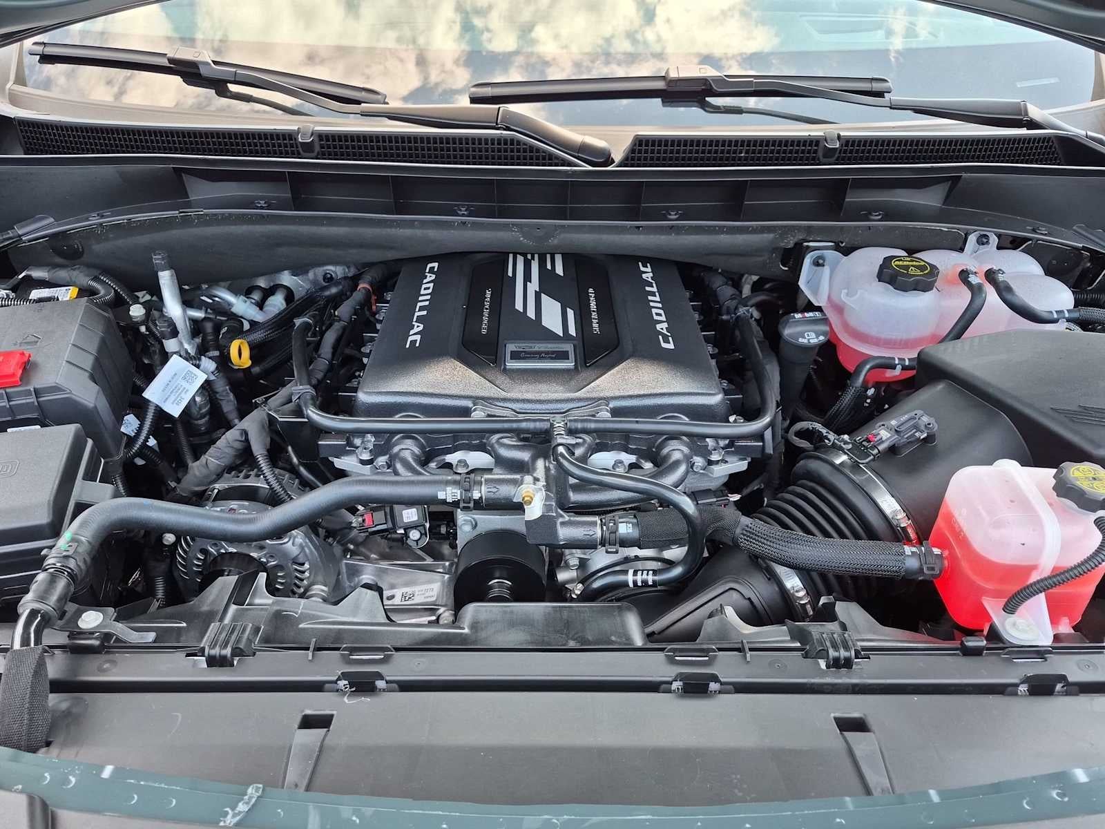 2026 Cadillac Escalade ESV V-Series - Photo 51
