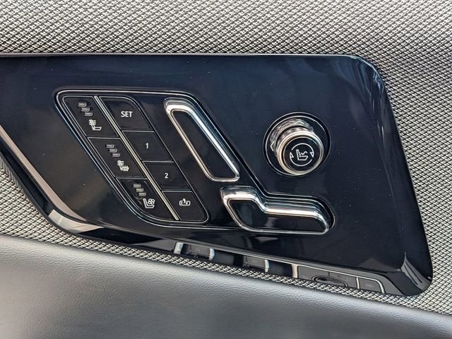 2026 Cadillac OPTIQ Premium Luxury