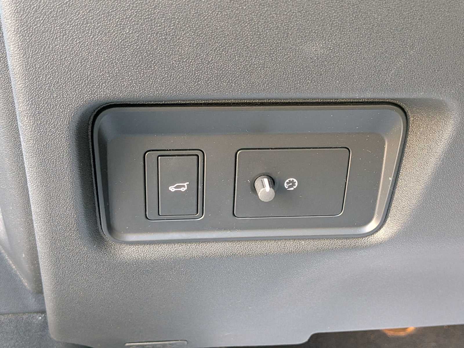 2023 Jaguar E-PACE SE