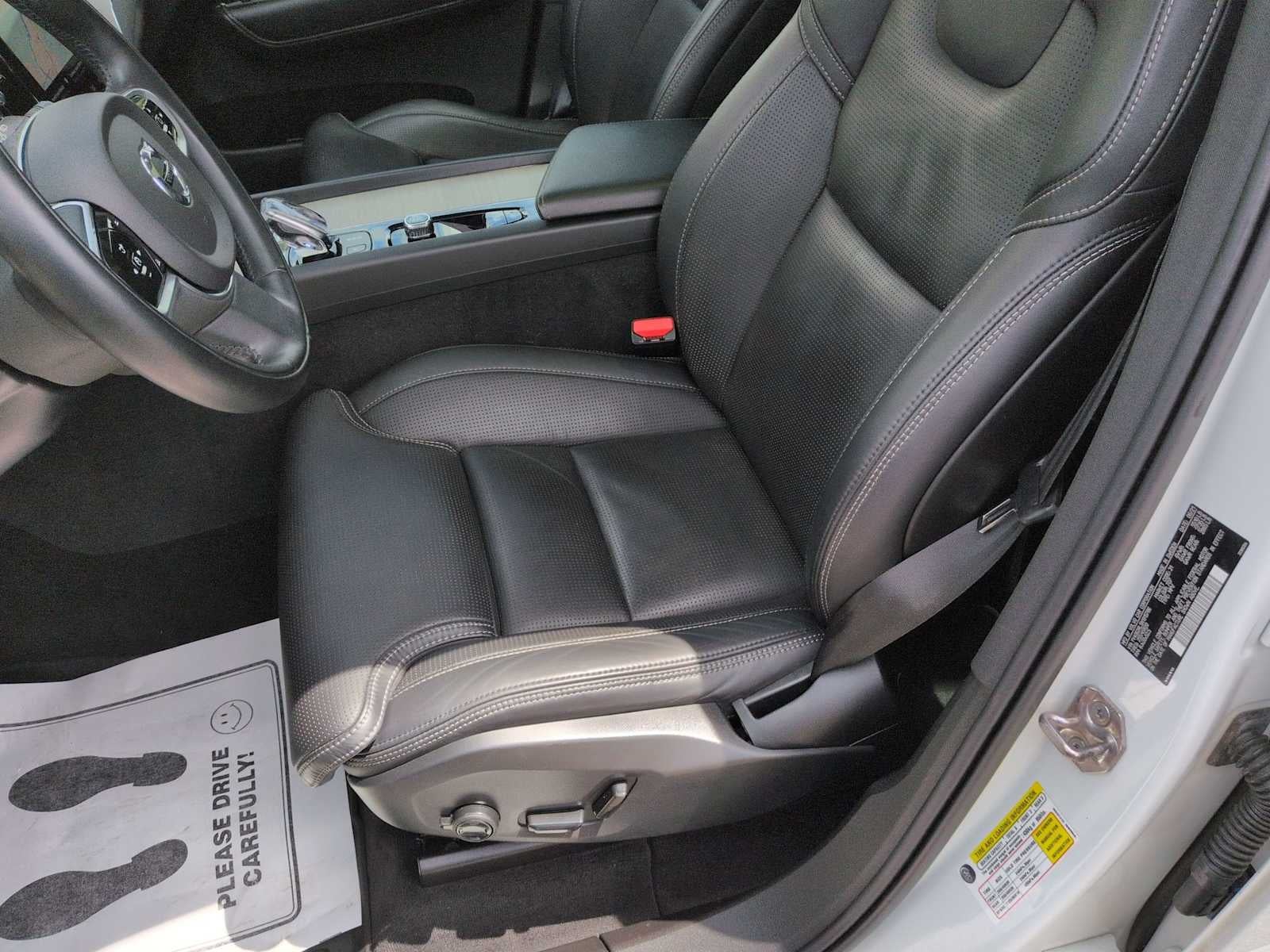 2022 Volvo XC60 Inscription