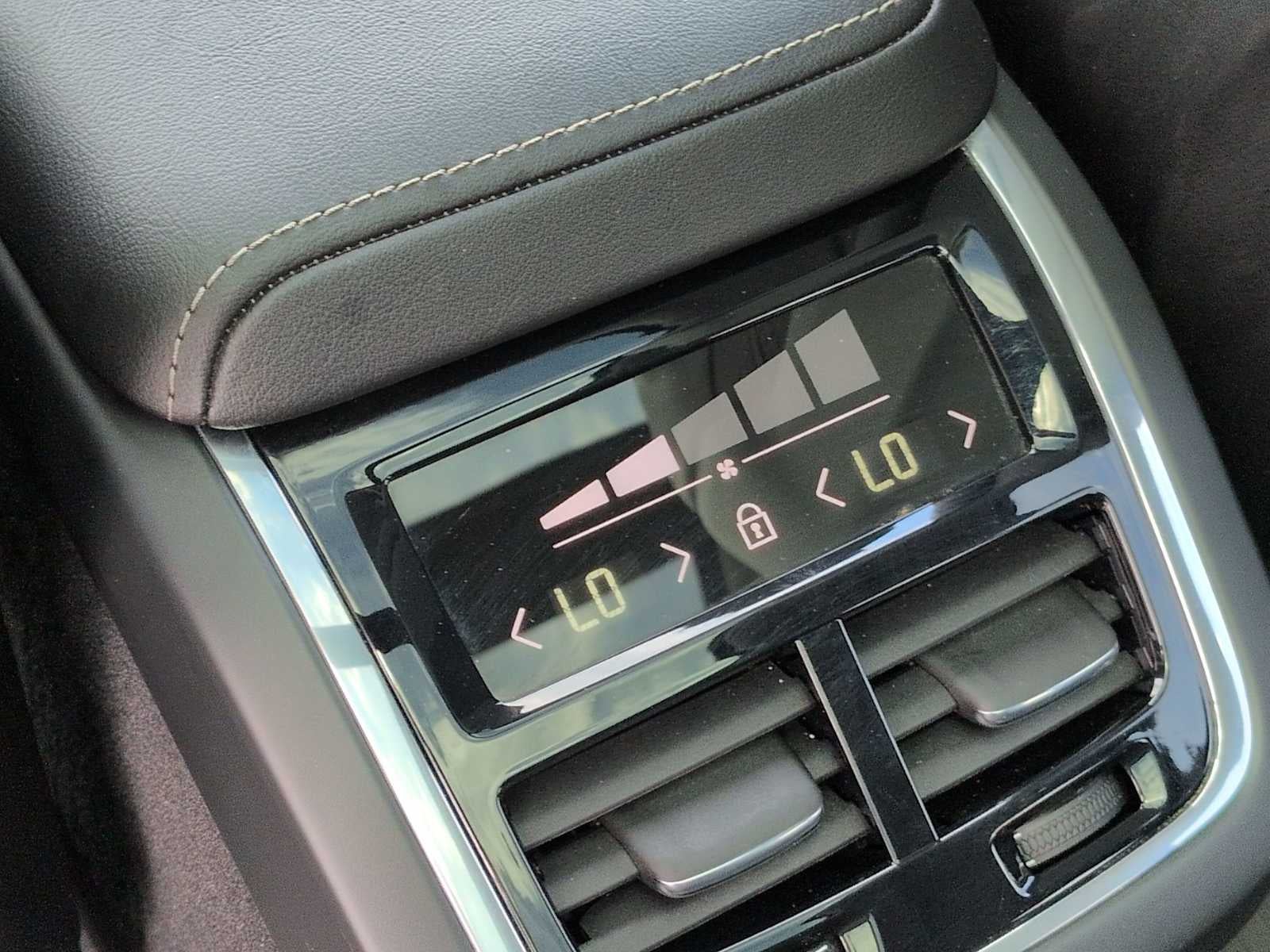 2022 Volvo XC60 Inscription