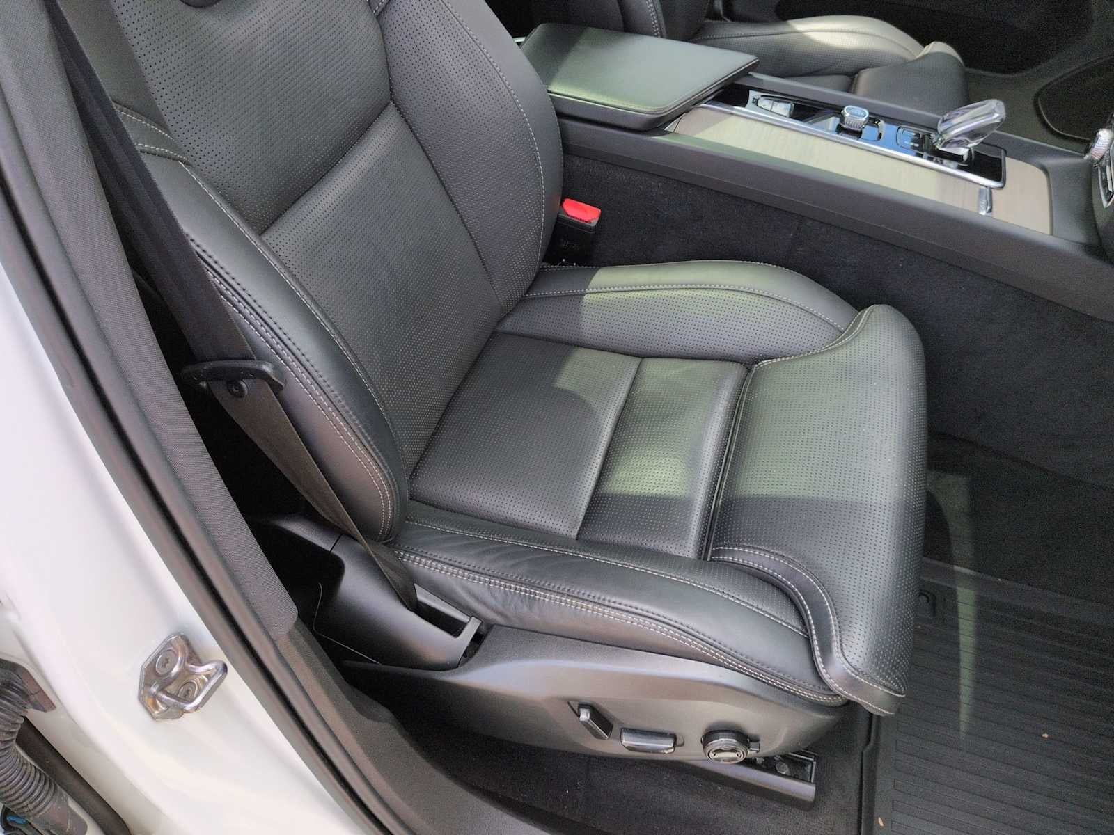 2022 Volvo XC60 Inscription